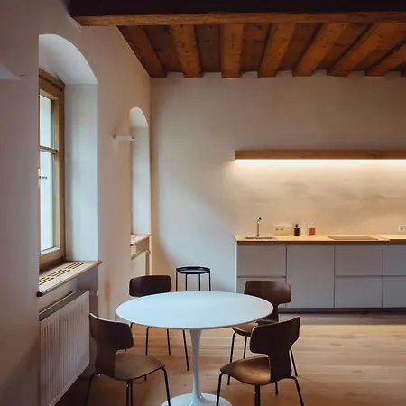 Der Pfarrhof Szálloda Hartberg